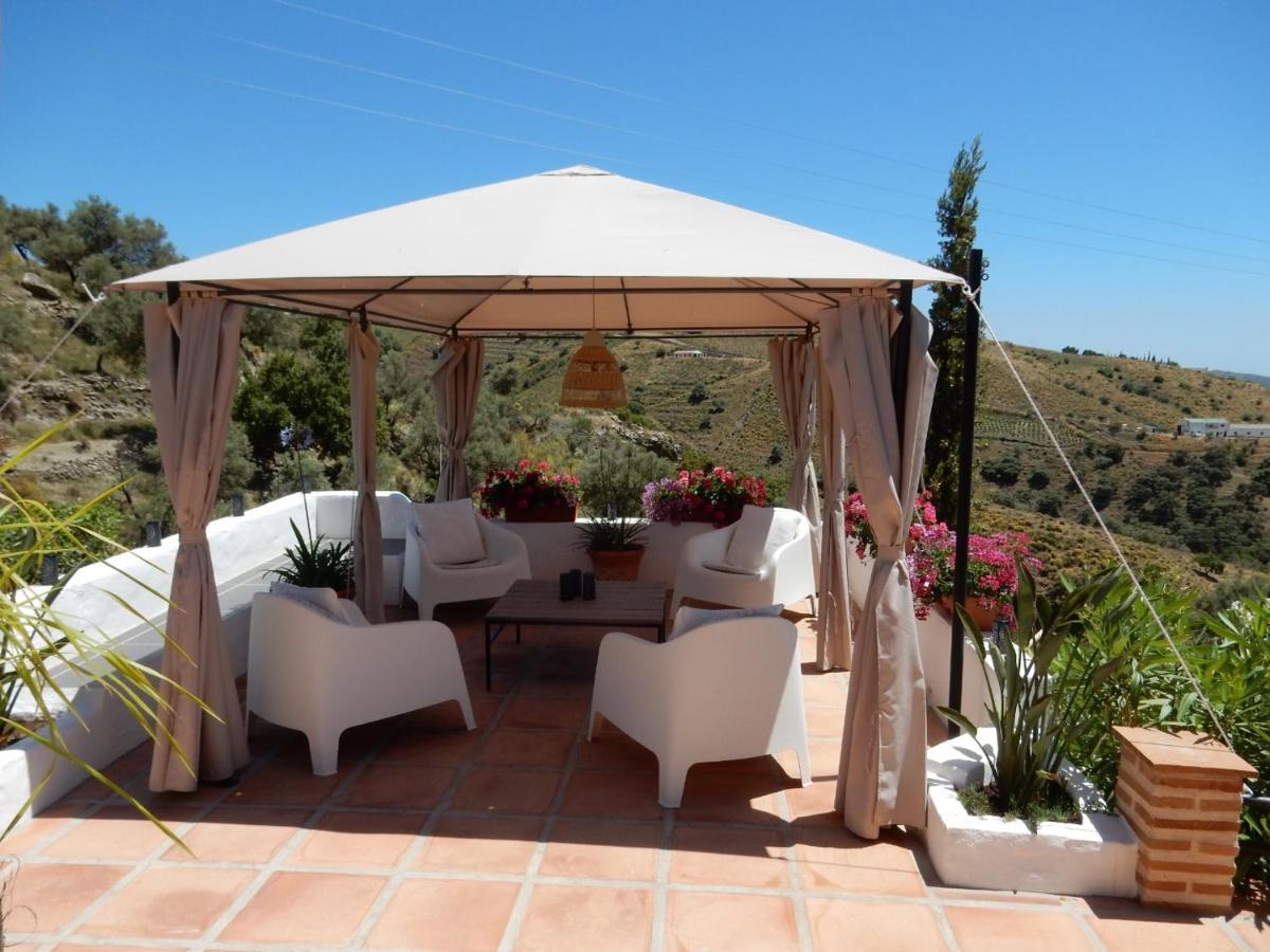 Bed And Breakfast Lagabella Sedella Exterior photo