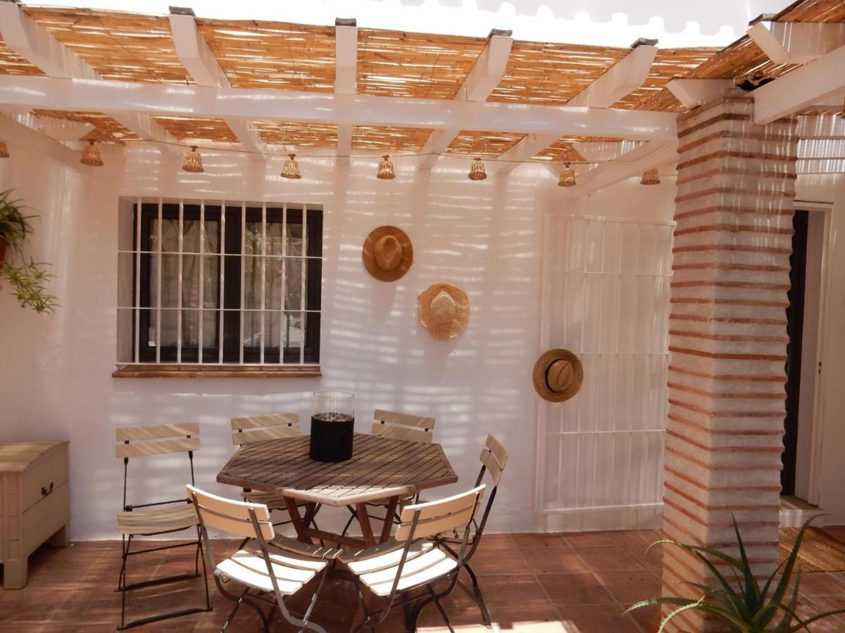 Bed And Breakfast Lagabella Sedella Exterior photo