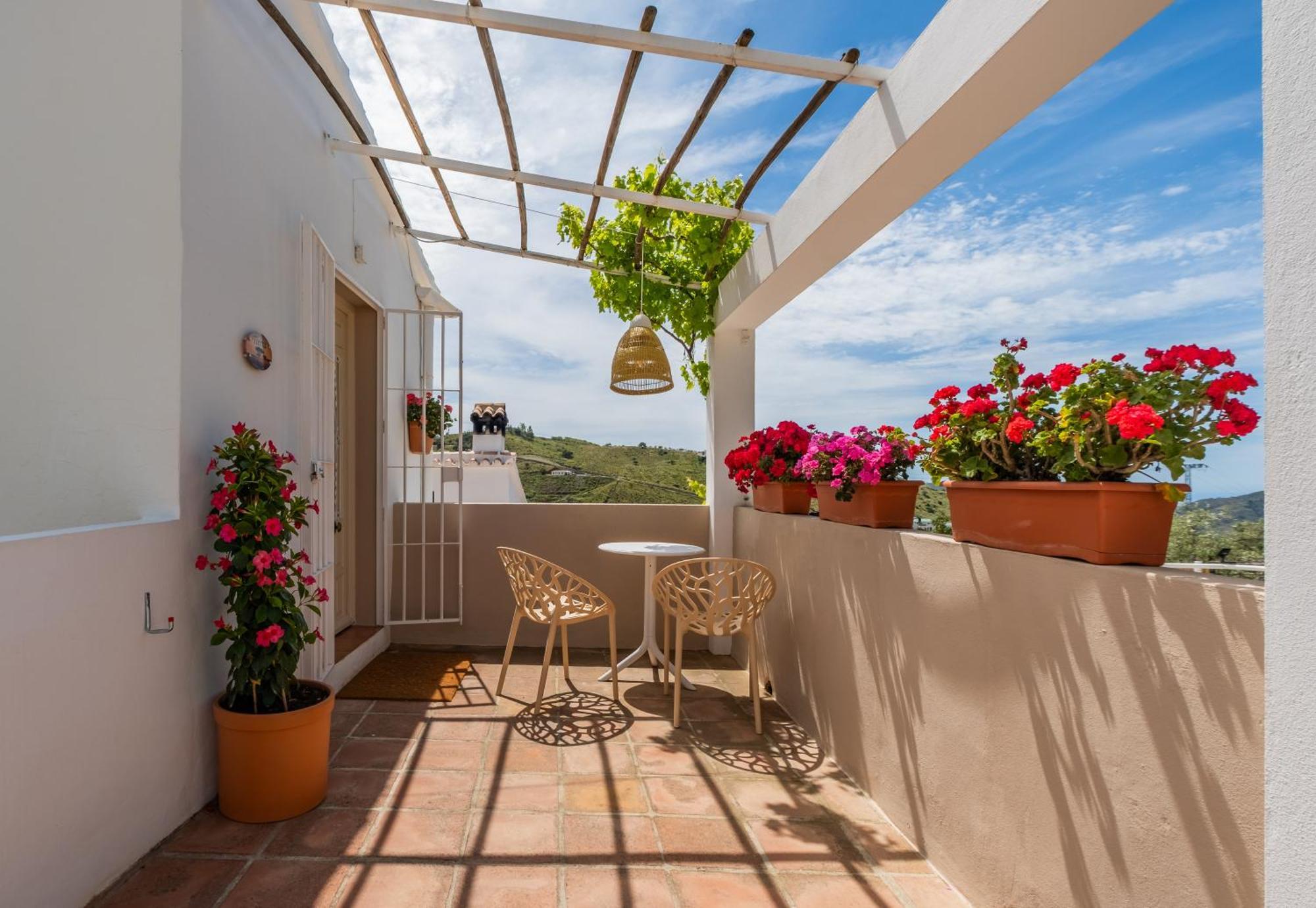 Bed And Breakfast Lagabella Sedella Exterior photo